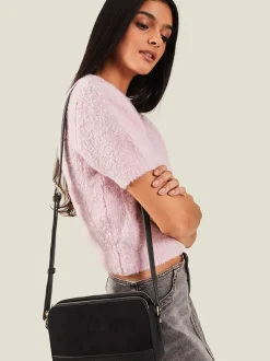 Tassen En Portemonnees*Accessorize klassieke suèdeachtige crossbodytas