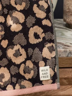 Handdoeken En Badmatten*Next Animal Pattern 100% Cotton Towel Bruin met luipaardprint