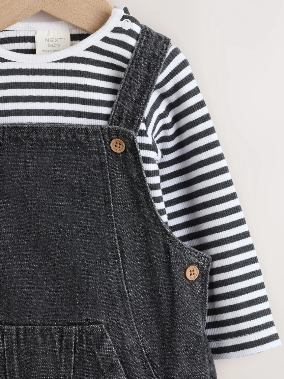Sets En Combisets|Rompertjes En Tuinbroeken|Next - Babyset van denim bretelbroeken en bodysuit (0 mnd - 2 jr) Antraciet