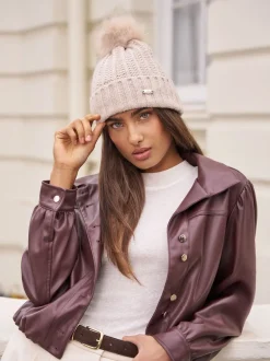 Mutsen, Handschoenen En Sjaals*Lipsy Beige - Shimmer Ribbed Pom Hat