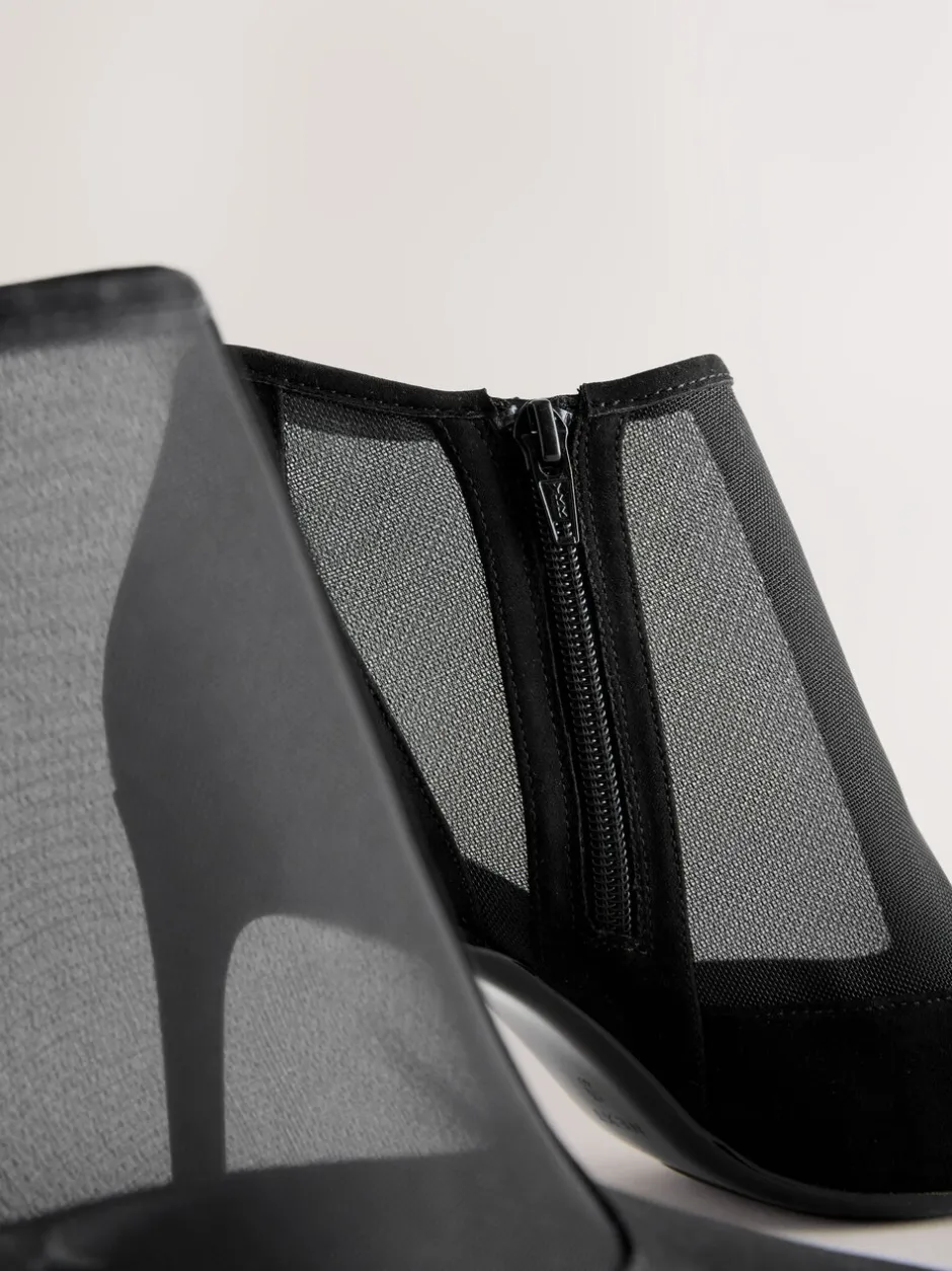 Ruimvallend En Extraruimvallend|Next Black Mesh Detail - Pointed Toe T-Bar Ankle Boots