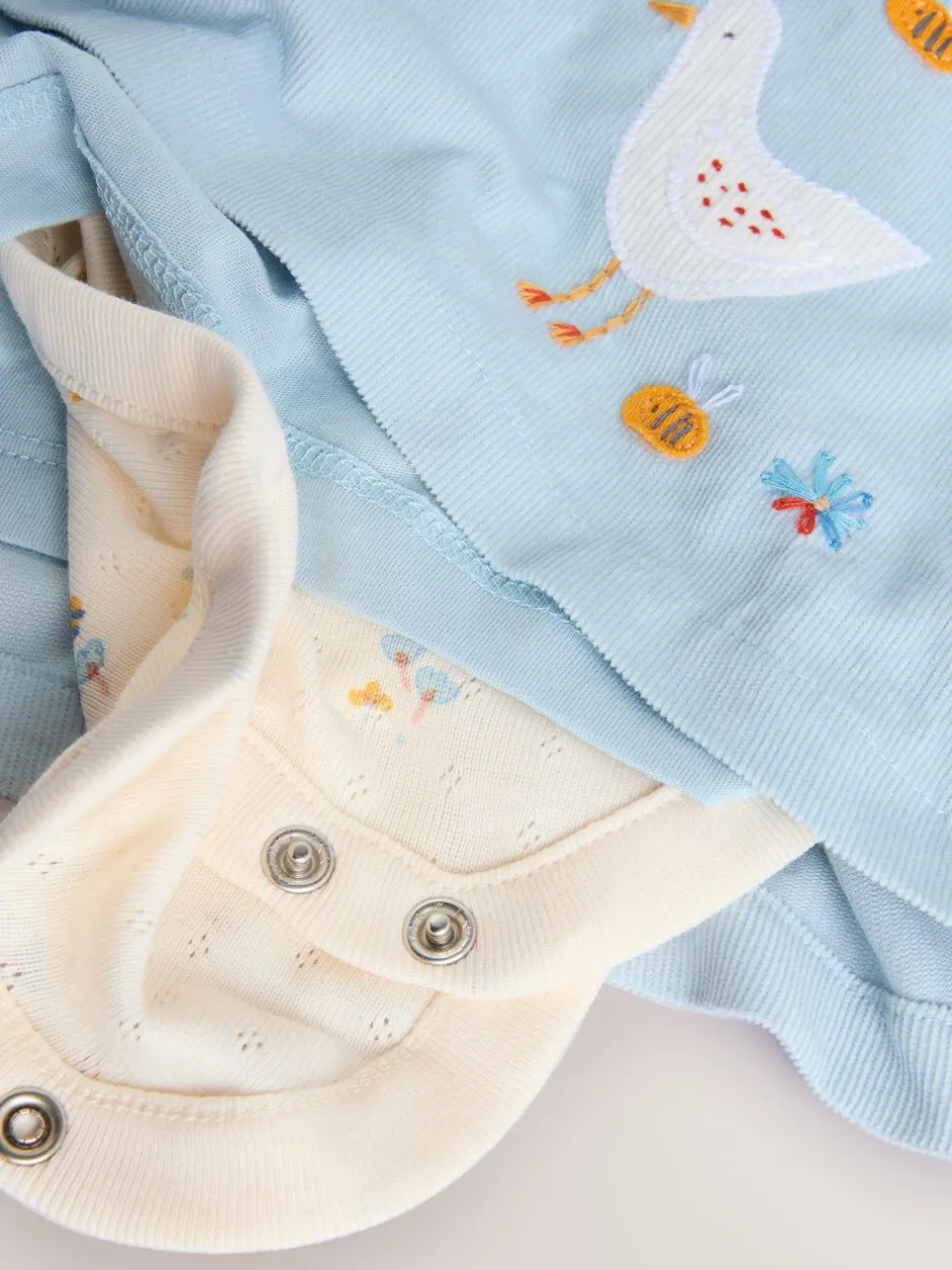 Jurken|Jurken*Next Blauw met figuurtjes - Set van corduroy pinafore, bodysuit met lange mouwen en maillot voor baby's (0mnd-2jr)