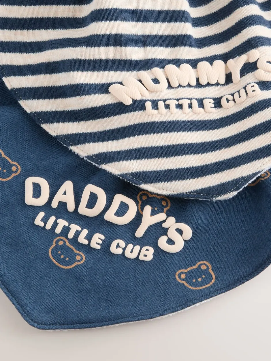 Slabbetjes|Next - Verpakking met 2 babyslabbetjes Blauwe mama en papa