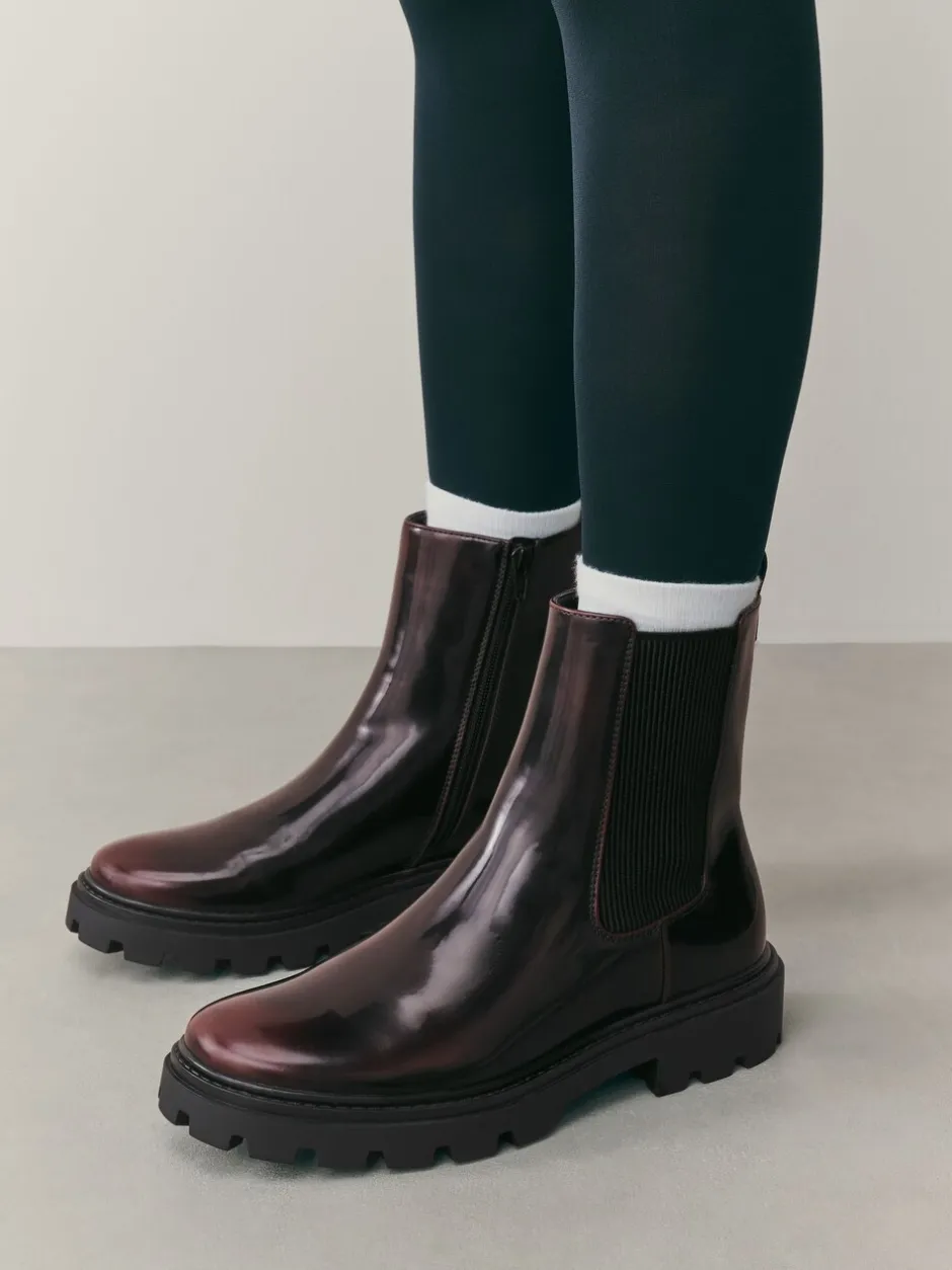 Ruimvallend En Extraruimvallend|Boots|Next - Forever Comfort® Chelsea-enkellaarzen met profielzool Bordeauxrode lak