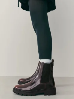 Ruimvallend En Extraruimvallend|Boots|Next - Forever Comfort® Chelsea-enkellaarzen met profielzool Bordeauxrode lak