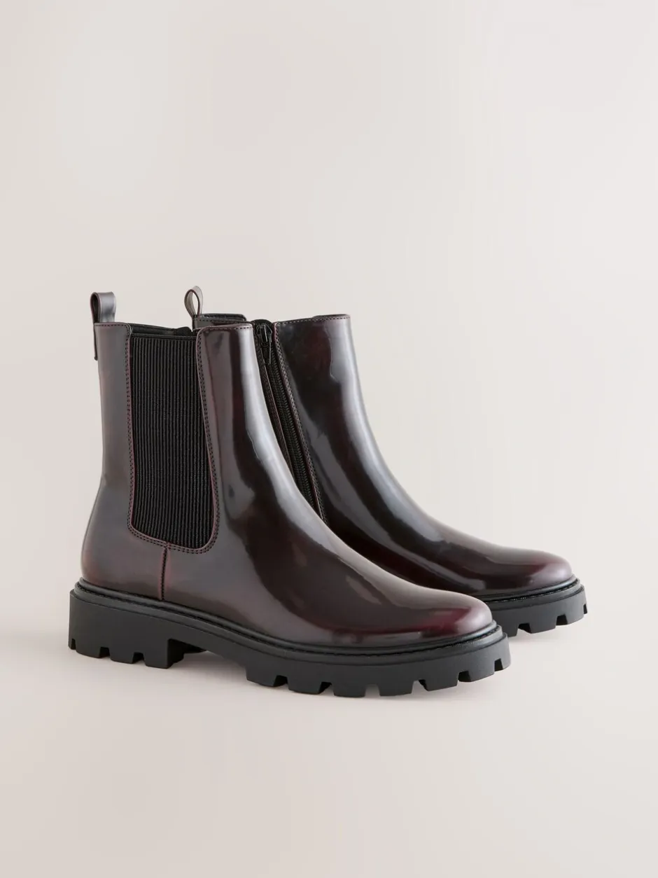 Ruimvallend En Extraruimvallend|Boots|Next - Forever Comfort® Chelsea-enkellaarzen met profielzool Bordeauxrode lak