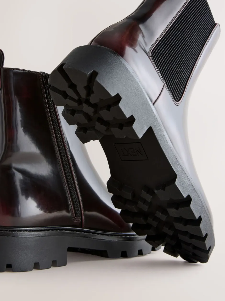 Ruimvallend En Extraruimvallend|Boots|Next - Forever Comfort® Chelsea-enkellaarzen met profielzool Bordeauxrode lak