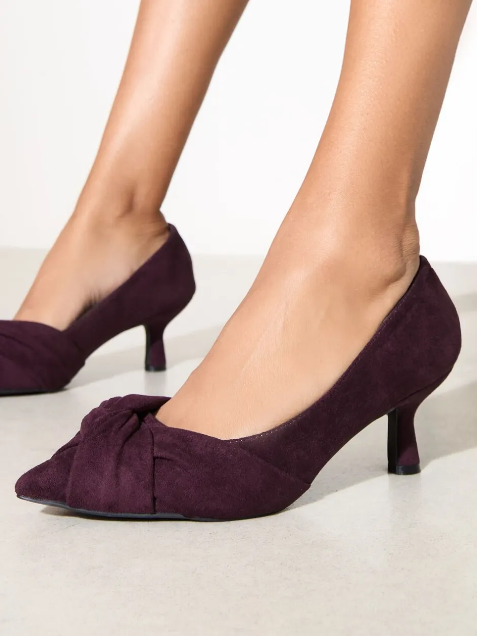 Gelegenheidskleding*Friends Like These - pumps met gedraaide details, Naaldhak en Imitatiesuède Bordeauxrood