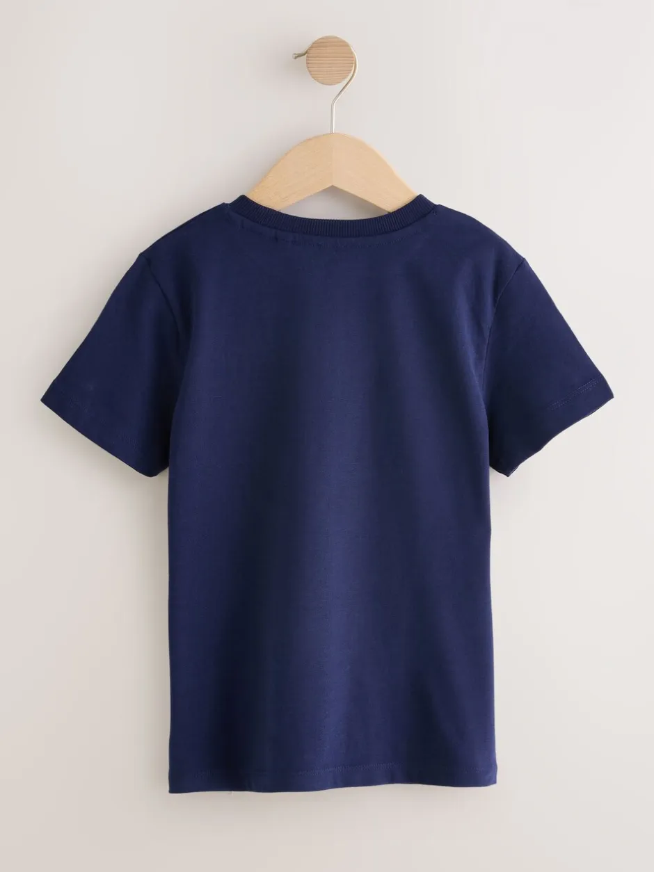 T-Shirts|Tops|Next Bordeauxrood/wit - T-shirts met korte mouwen en geborduurd rendier, verpakking van 4 (3-16jr)