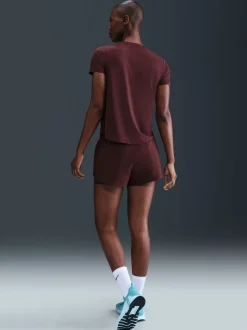 Shorts|Nike - Dri-FIT One 3 Inch 2-In-1 shorts met halfhoge taille Bourgondië crush