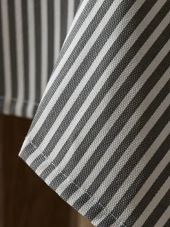 Tafellinnen En Placemats |Tafelgerei*Next Bronx Stripe Wipe Clean Tablecloth Zwart/wit