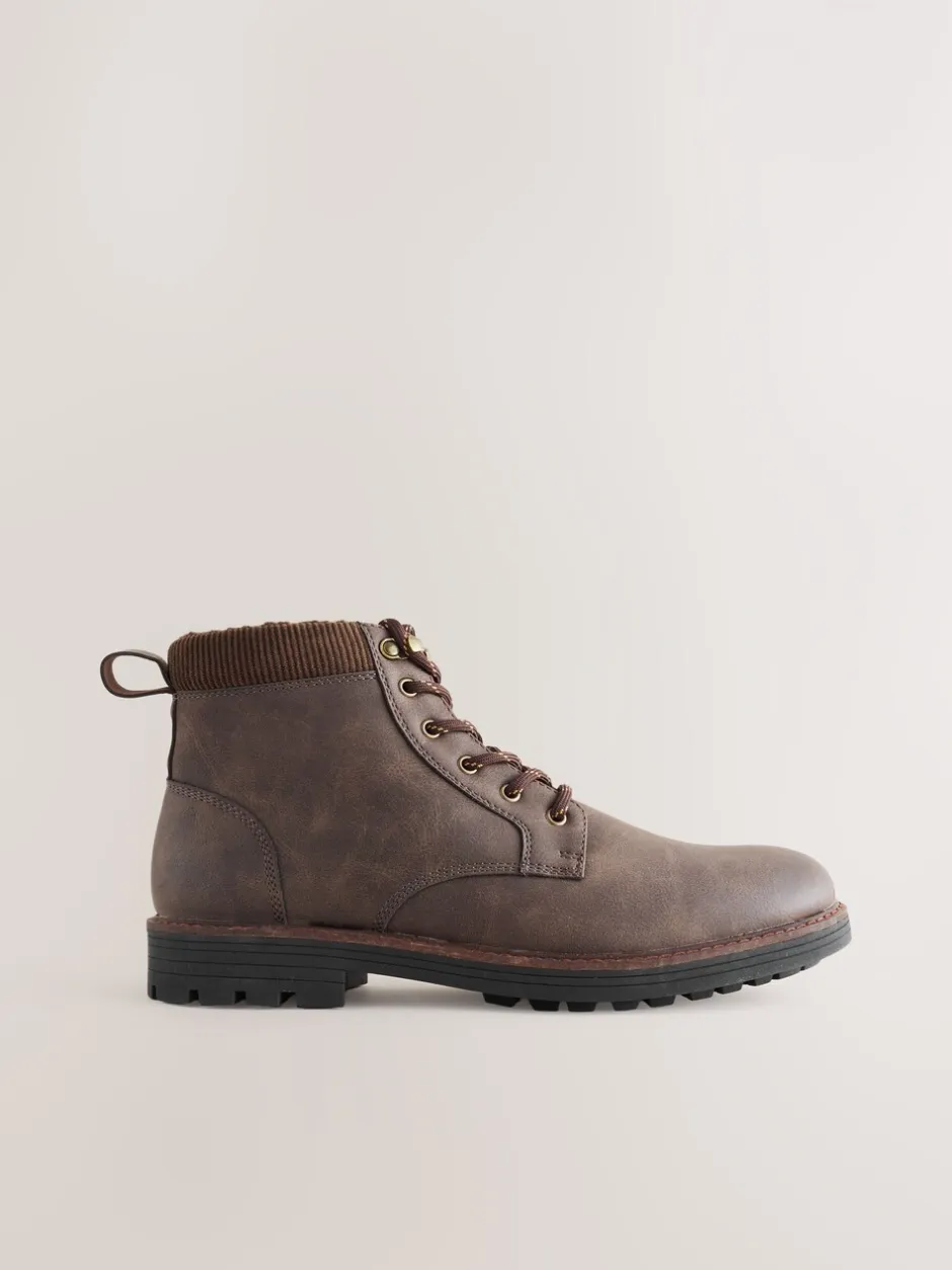 Boots*Next - Borg gevoerde laarzen met koordafwerking Bruin