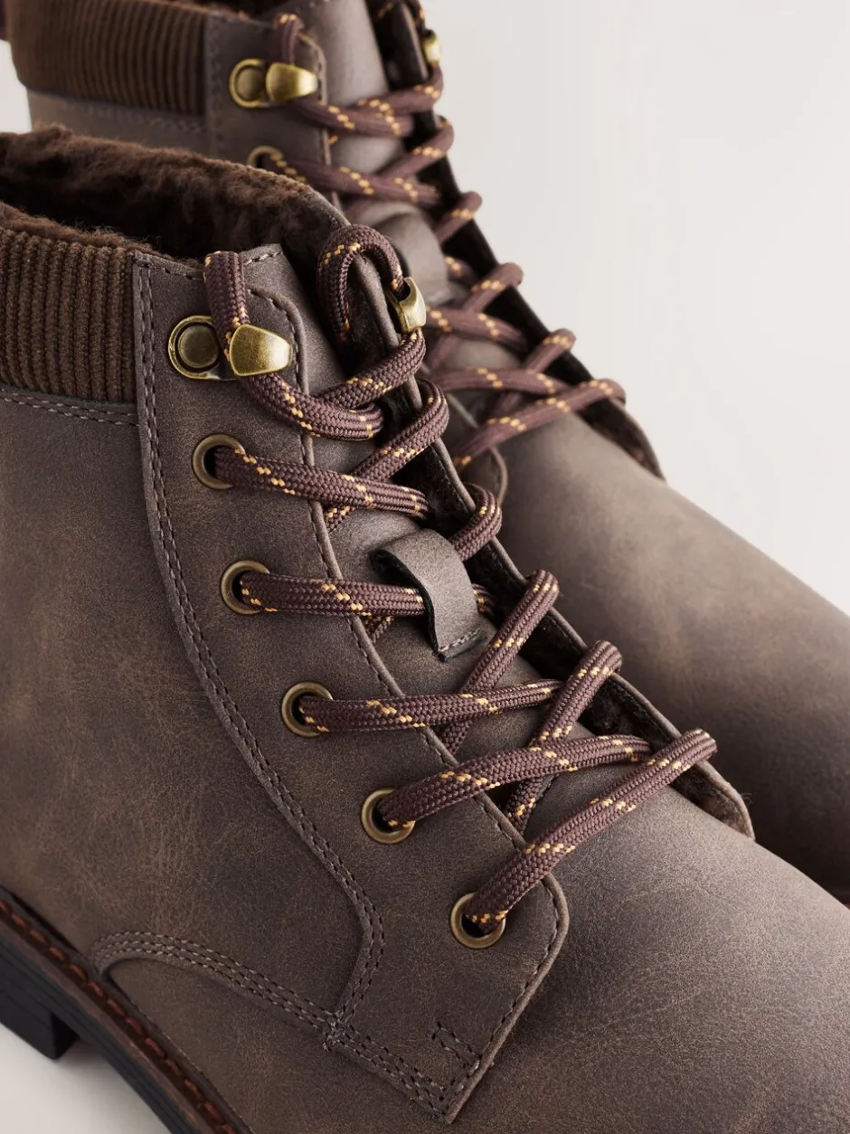 Boots*Next - Borg gevoerde laarzen met koordafwerking Bruin