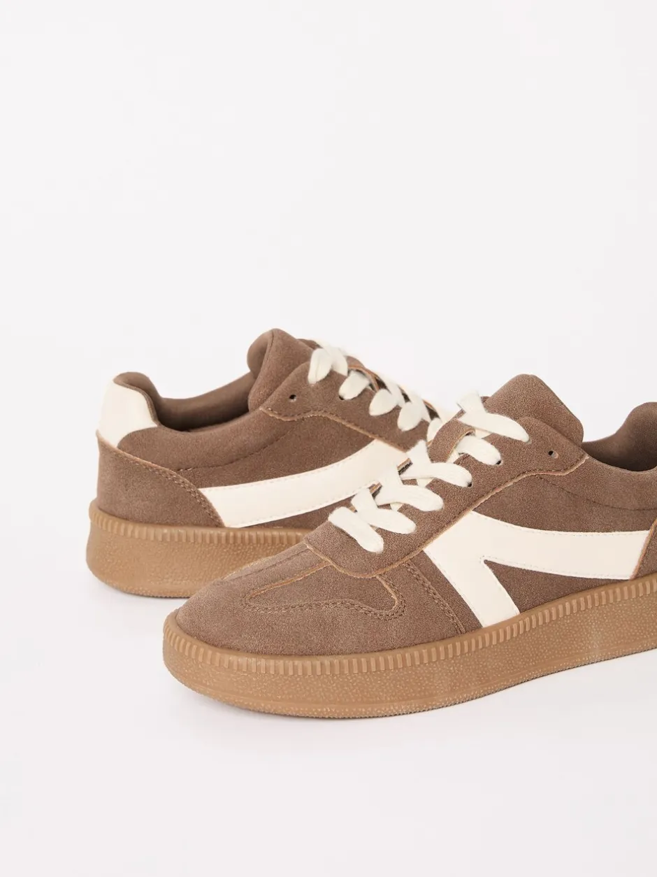 Sneakers|Sportkleding|Friends Like These Bruin - Lace Up Retro Gumsole Sports Trainers