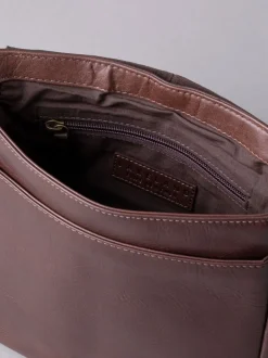 Tassen*Lakeland Leather - Keswick messenger bag, medium Bruin