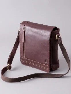 Tassen*Lakeland Leather - Keswick messenger bag, medium Bruin