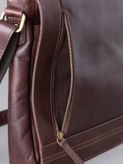 Tassen*Lakeland Leather - Keswick messenger bag, medium Bruin