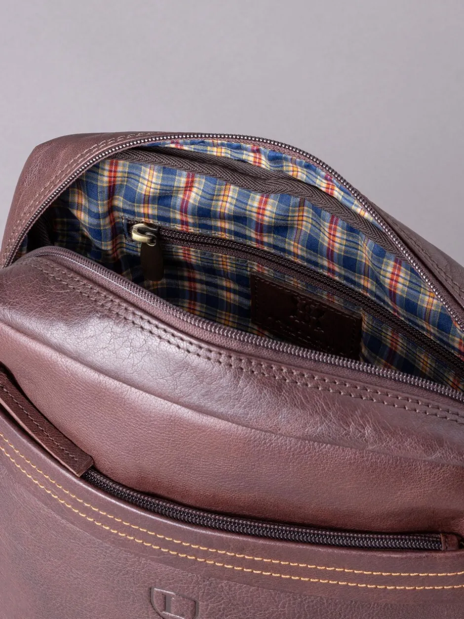Tassen*Lakeland Leather - kleine Keswick Messenger Bag Bruin