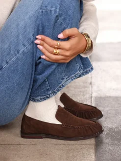 Lage Schoenen|Linzi - Belmont suède leren instappers met ruches Bruin
