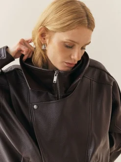 Jassen En Jacks|Nothing Ordinary - Faux Leather Funnel Collared Biker Jacket Bruin