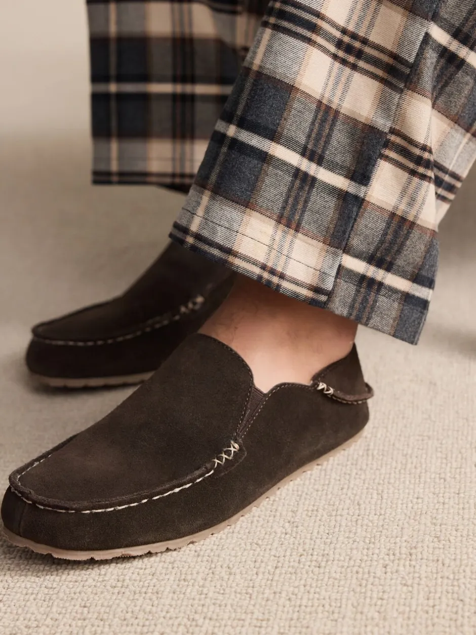 Pantoffels*Next - Signature Kickdown suède moccasinpantoffels Bruin