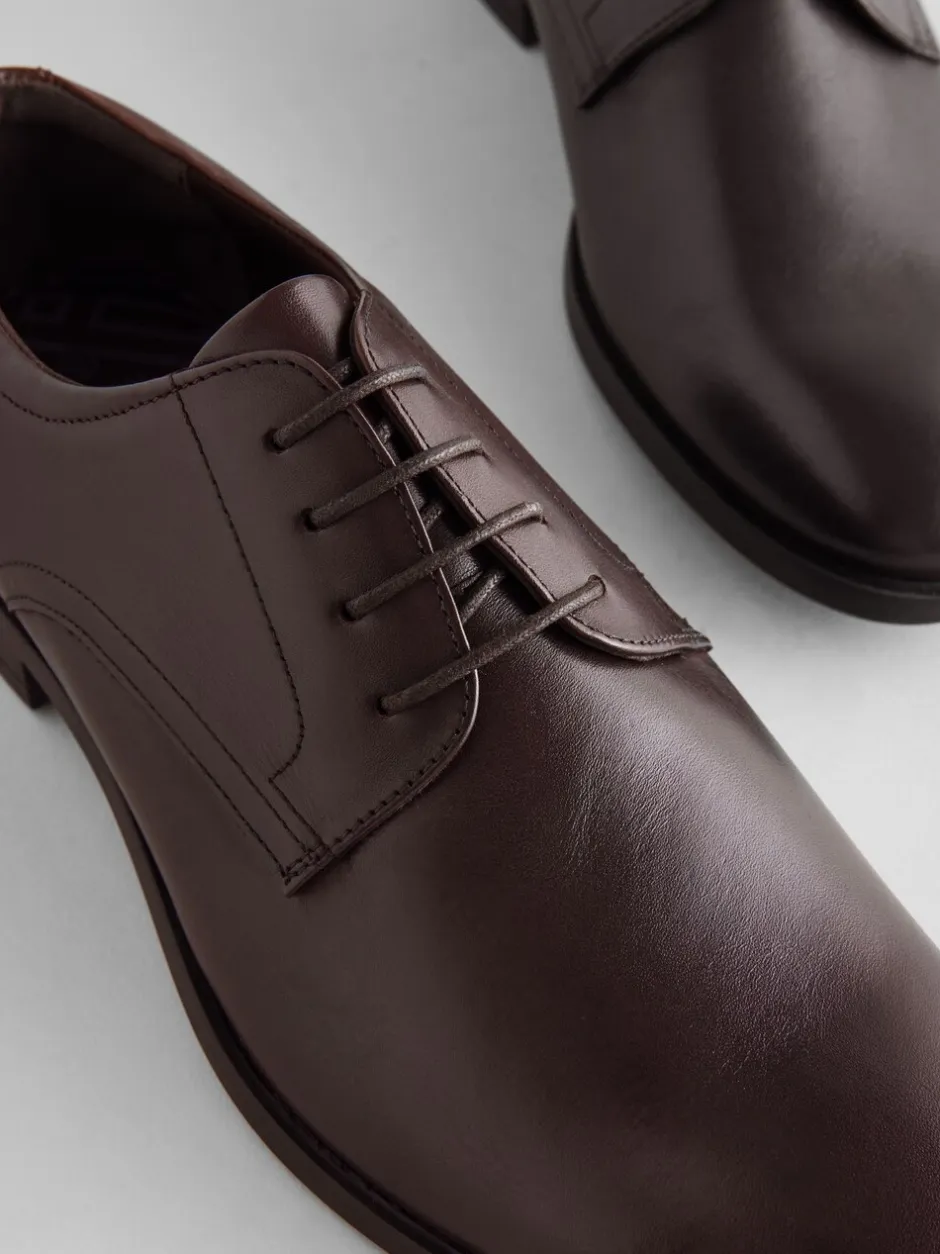 Schoenen|Formele Schoenen|Next - Standaard pasvorm - Egaal leren derbyschoenen Bruin