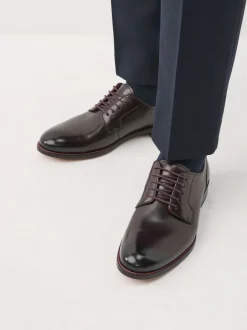 Formele Schoenen*Next - Standaard pasvorm - Signature - Derby-schoenen met leren zool Bruin