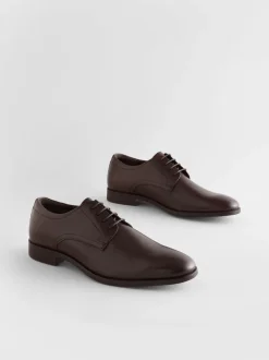 Schoenen|Formele Schoenen|Next - Wijde pasvorm - Egaal leren derbyschoenen Bruin