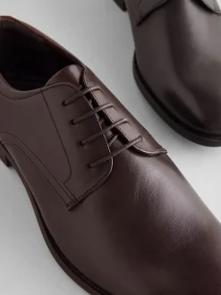 Schoenen|Formele Schoenen|Next - Wijde pasvorm - Egaal leren derbyschoenen Bruin