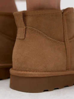 Ruimvallend En Extraruimvallend|Boots|Next - Waterafstotende enkellaarzen van imitatiebont Bruin suède