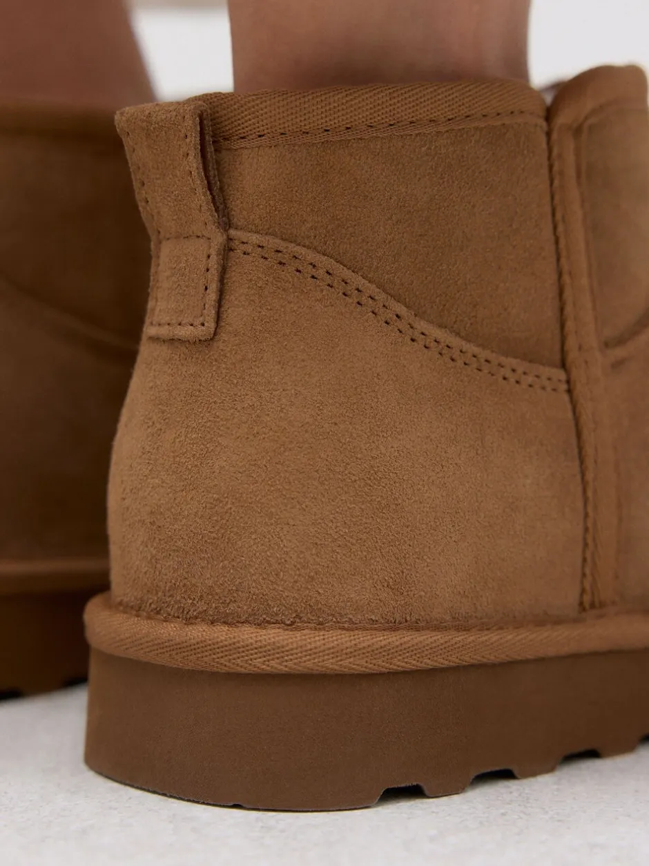 Ruimvallend En Extraruimvallend|Boots|Next - Waterafstotende enkellaarzen van imitatiebont Bruin suède