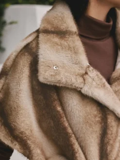 Jassen En Jacks|Next Camel - Faux Fur Tie Waisted Gilet