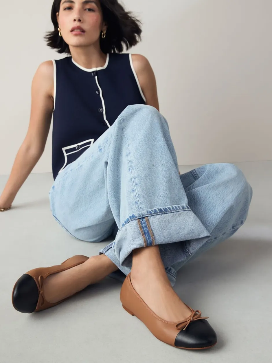 Ruimvallend En Extraruimvallend|Lage Schoenen|Next Caramel-nude - Ballerina's met ronde neus