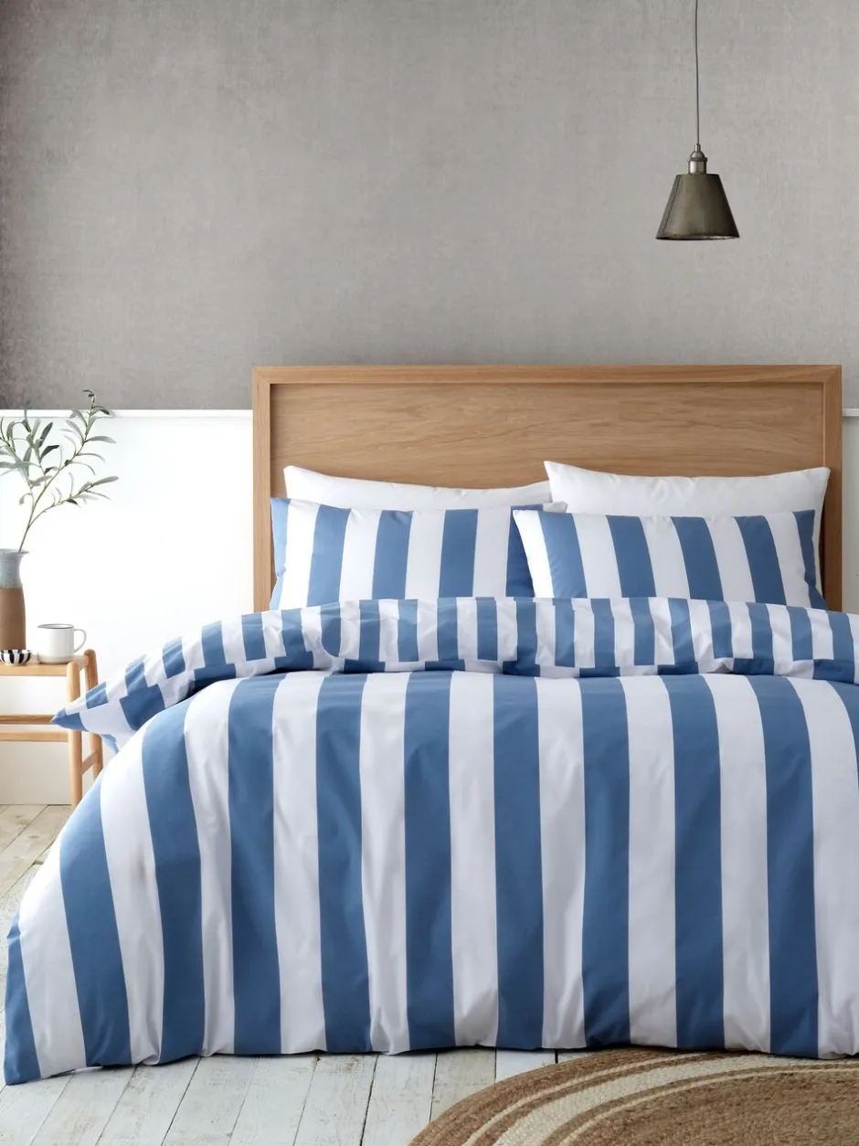 Catherine Lansfield*Catherine Lansfield - Cove - Omkeerbare gestreepte dekbedovertrekset Chambray blauw
