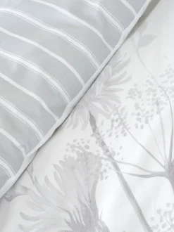 Catherine Lansfield|Beddengoedsets En Dekbedovertrekken|Catherine Lansfield - Meadowsweet omkeerbare dekbedovertrekset met bloemenprint Grijs/wit