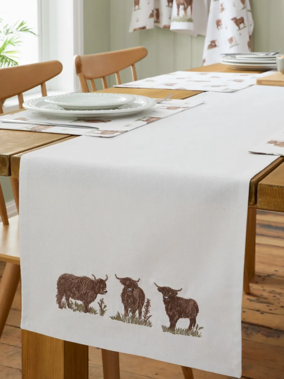 Tafellinnen En Placemats *Catherine Lansfield Angus Highland Cow Cotton Dining Table Runner
