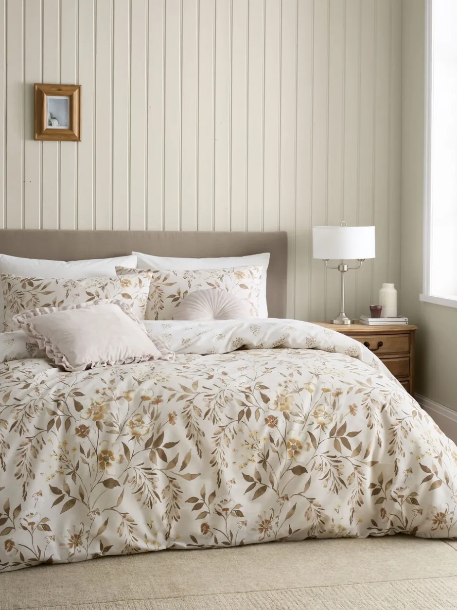 Catherine Lansfield|Catherine Lansfield Isadora Floral Reversible Duvet Cover Set Natuurlijk