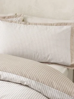 Catherine Lansfield|Catherine Lansfield Oxford Pinstripe Reversible Duvet Cover Set Natuurlijk