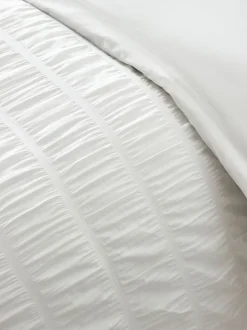 Catherine Lansfield*Catherine Lansfield Seersucker Frill Duvet Cover Set Wit