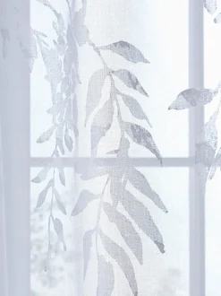 Catherine Lansfield|Gordijnen|Catherine Lansfield Wisteria gordijnpaneel van voile met gleuf en bloemenprint