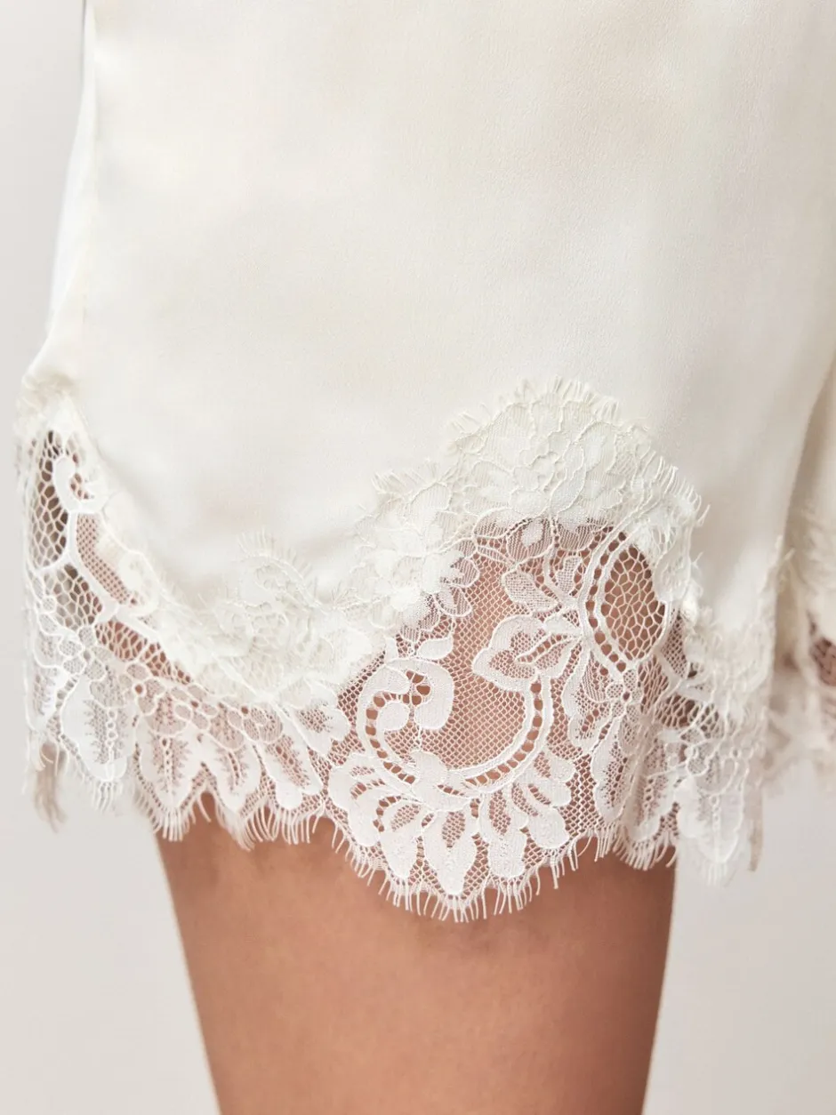 Shorts*Next - Satin Shorts With Lace Trim Champagne-goud