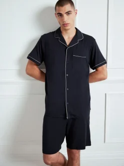 Pyjama's*Chelsea Peers TENCEL™ modal pyjamaset met korte mouwen en knopen