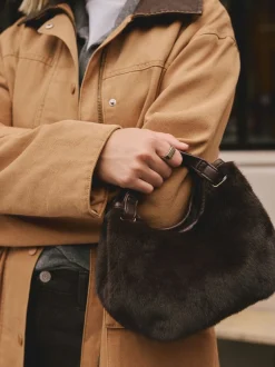Tassen En Portemonnees|Next - Crossbodytas van imitatiebont Chocoladebruin