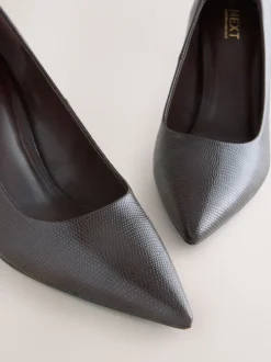 Schoenen Met Hakken*Next - Forever Comfort® Point Toe Court Heels Chocoladebruin