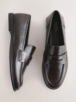 Lage Schoenen|Next - Forever Comfort® Penny loafers met ronde neus Chocoladebruin