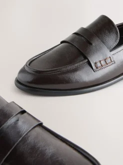 Lage Schoenen|Next - Forever Comfort® Penny loafers met ronde neus Chocoladebruin