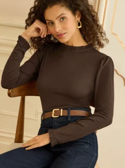 Blouses En Overhemden|Love & Roses Chocoladebruin - jersey top met ruches aan de hals en lange mouwen