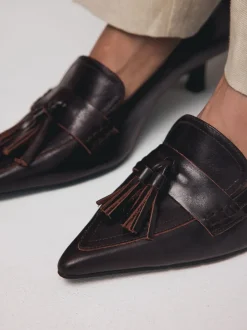 Ruimvallend En Extraruimvallend|Schoenen Met Hakken*Next - Premium Leather With Motionflex Point Toe Tassel Heels Loafers Chocoladebruin