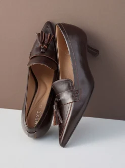 Ruimvallend En Extraruimvallend|Schoenen Met Hakken*Next - Premium Leather With Motionflex Point Toe Tassel Heels Loafers Chocoladebruin