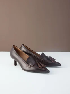 Ruimvallend En Extraruimvallend|Schoenen Met Hakken*Next - Premium Leather With Motionflex Point Toe Tassel Heels Loafers Chocoladebruin